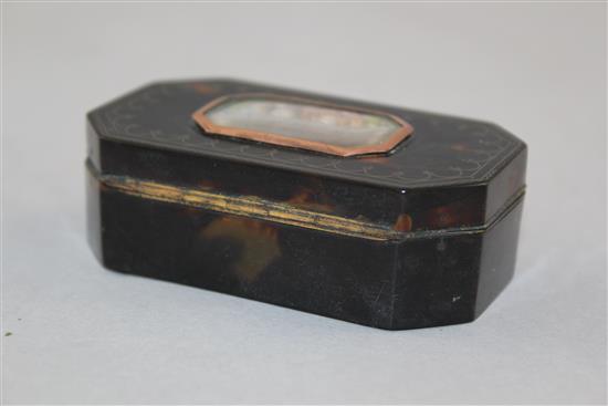 A George III elongated octagonal tortoiseshell snuff box, 3in.